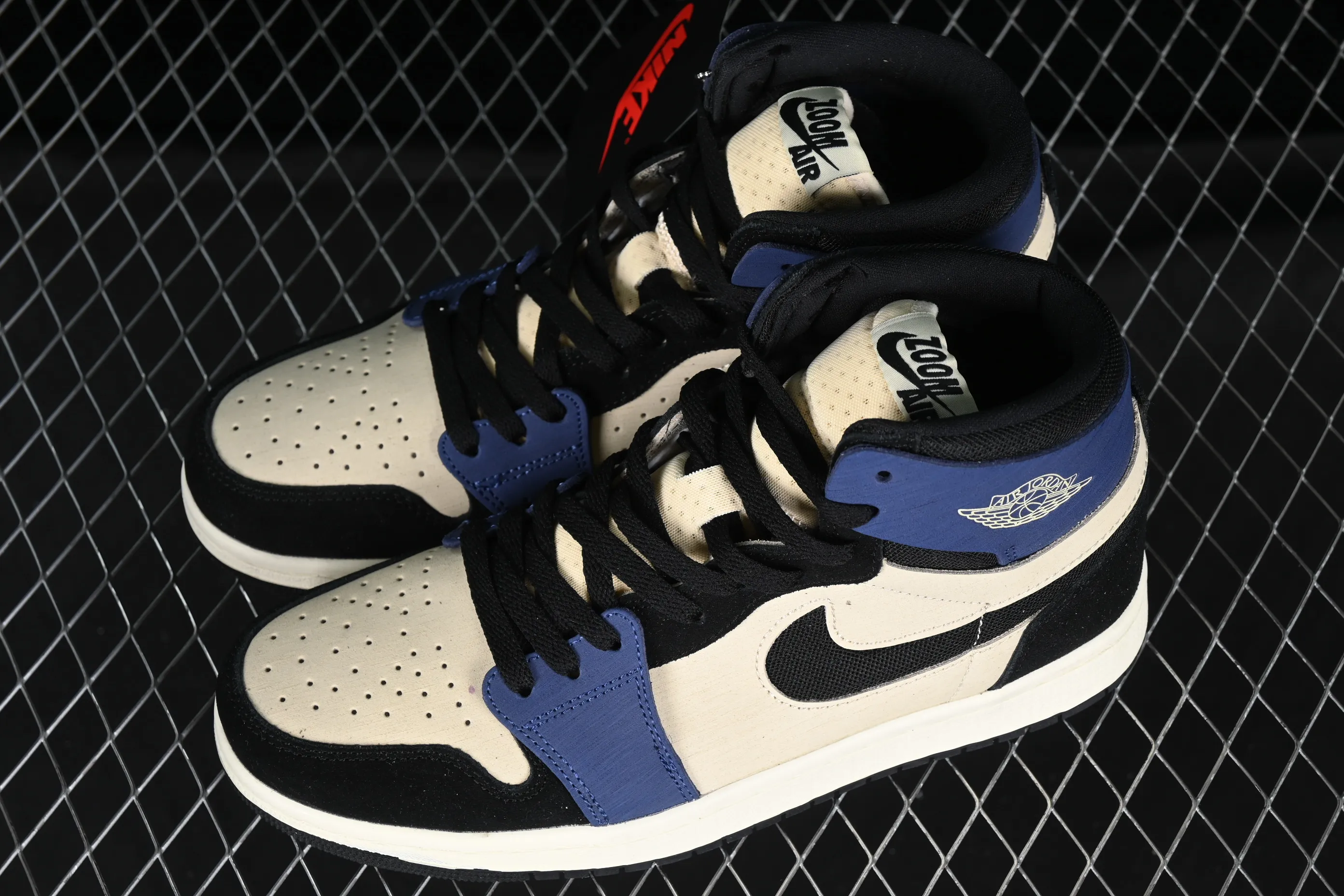 All categories Air Jordan Jordan series basketball shoes Air Jordan 1 High Air Jordan 1 Zoom CMFT AJ1 Joe 1 gray blue black hook high top basketball shoes DV1305-104